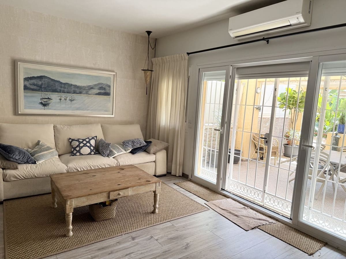 Chalet de 3 habitaciones en New Golden Mile en venta con piscina garaje - 795.000 € (Ref: 9823373)