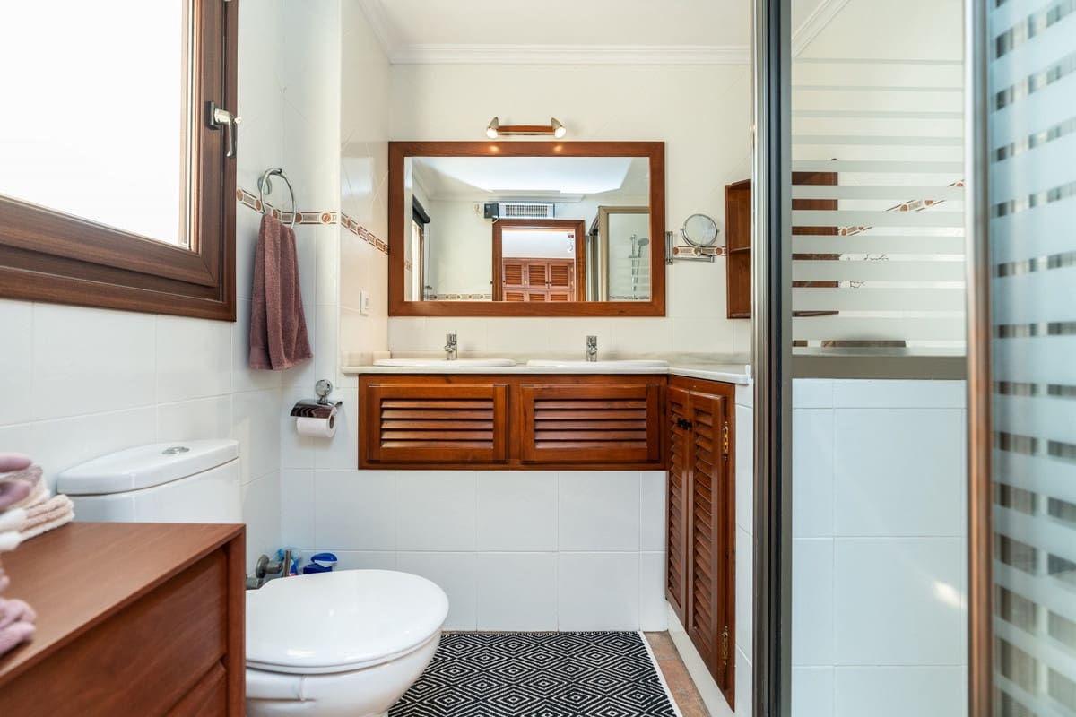 3 quarto Casa em Banda para venda em Casares com piscina - 998 000 € (Ref: 9823375)