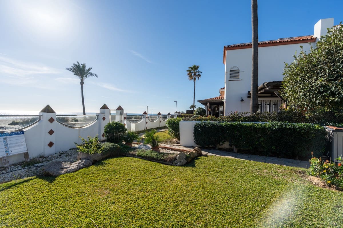 3 quarto Casa em Banda para venda em Casares com piscina - 998 000 € (Ref: 9823375)