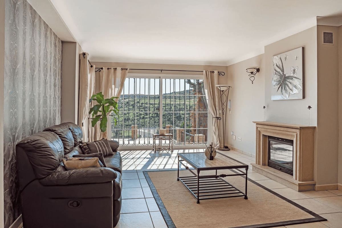 4 chambre Villa/Maison à vendre à Estepona avec piscine garage - 1 500 000 € (Ref: 9823376)
