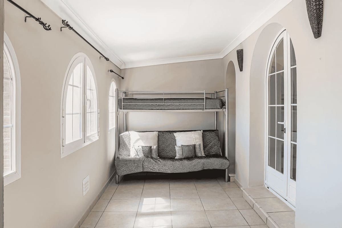 4 chambre Villa/Maison à vendre à Estepona avec piscine garage - 1 500 000 € (Ref: 9823376)