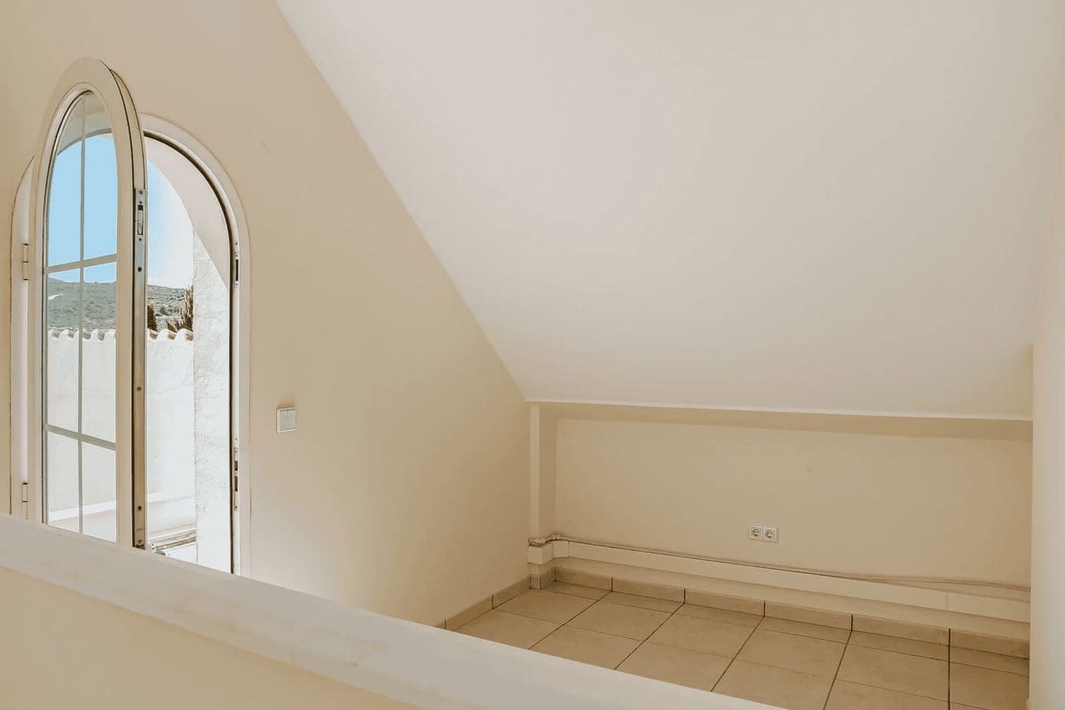 4 chambre Villa/Maison à vendre à Estepona avec piscine garage - 1 500 000 € (Ref: 9823376)
