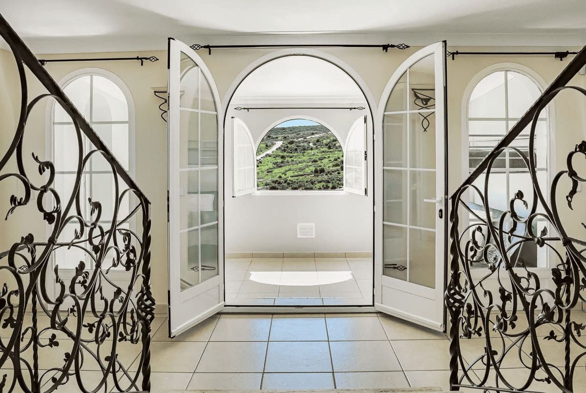4 chambre Villa/Maison à vendre à Estepona avec piscine garage - 1 500 000 € (Ref: 9823376)