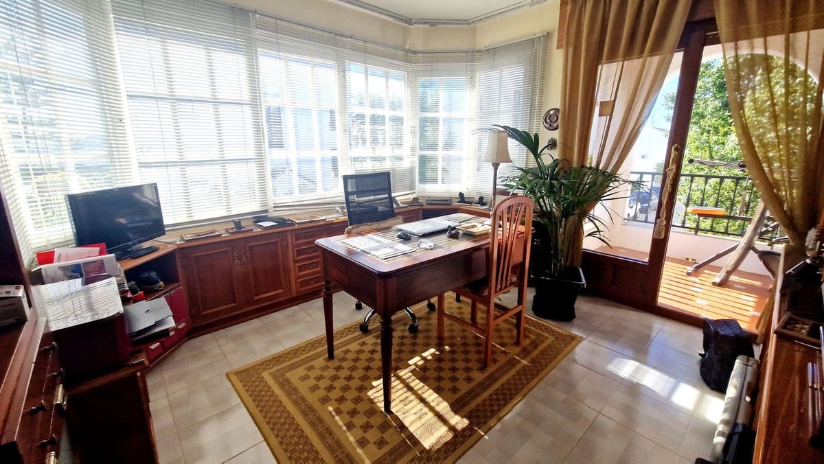 4 slaapkamer Halfvrijstaande villa te koop in Mijas Golf met zwembad - € 479.000 (Ref: 9823378)