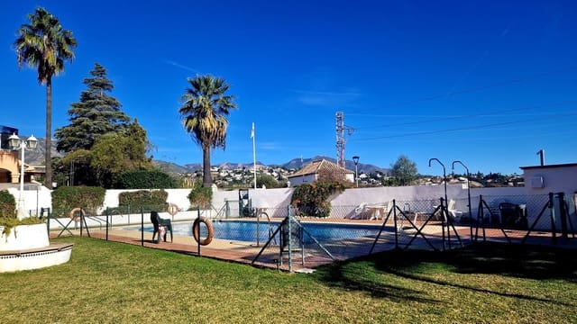 4 slaapkamer Halfvrijstaande villa te koop in Mijas Golf, Mijas met zwembad - € 479.000 (Ref: 9823378)