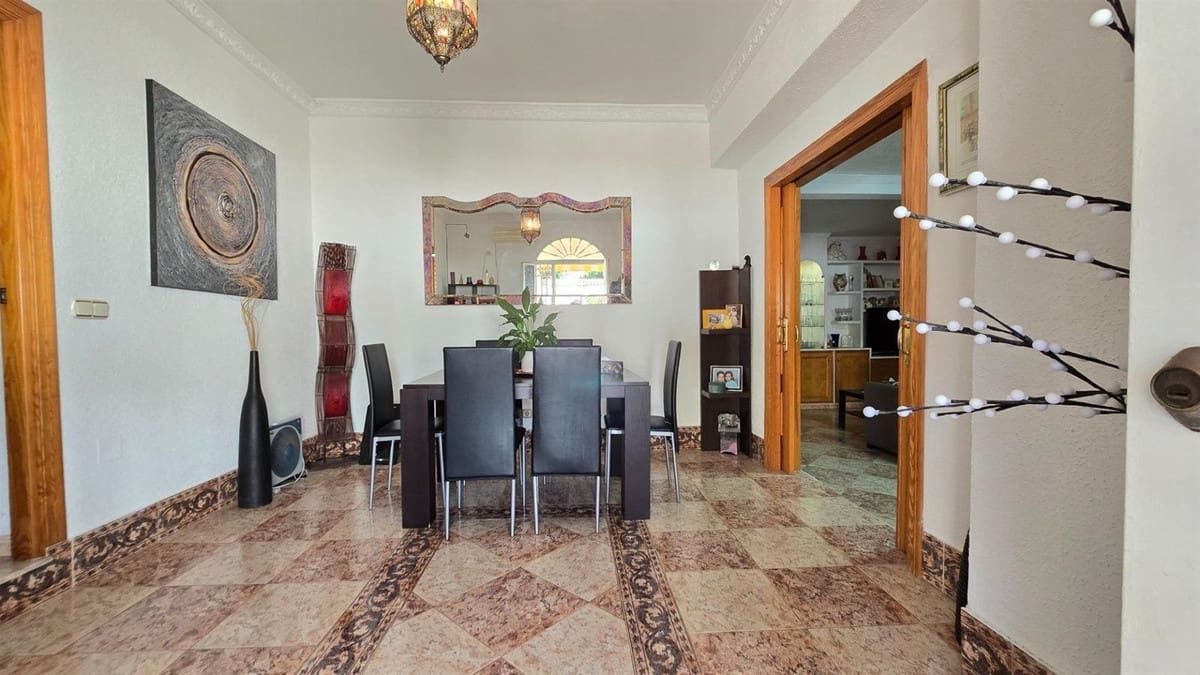 2 Zimmer Villa zu verkaufen in Arroyo de la Miel mit Pool - 550.000 € (Ref: 9823379)