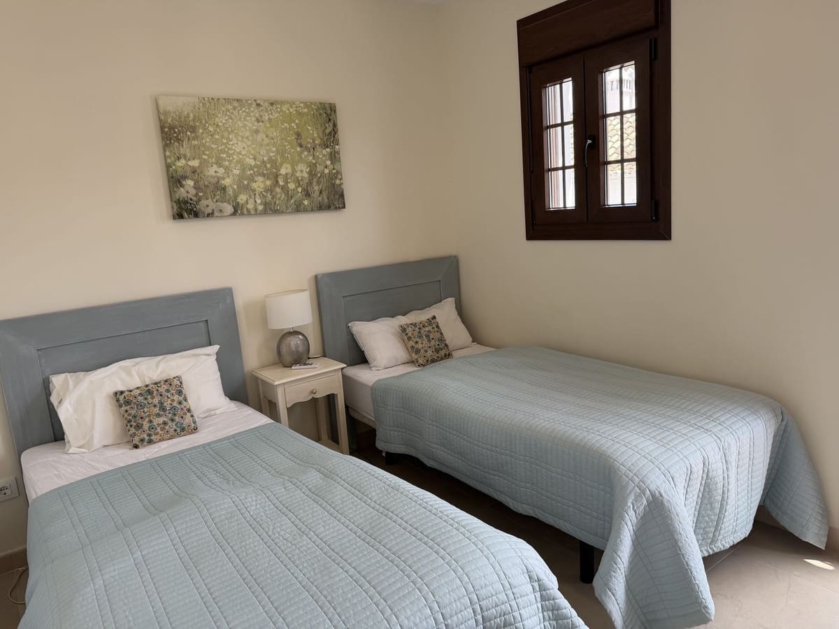 Casa de 2 habitaciones en Nueva Andalucia en venta con piscina - 460.000 € (Ref: 9823384)
