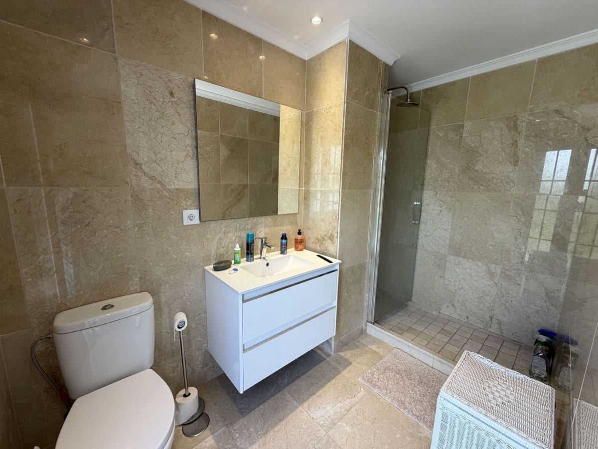 Casa de 2 habitaciones en Nueva Andalucia en venta con piscina - 460.000 € (Ref: 9823384)