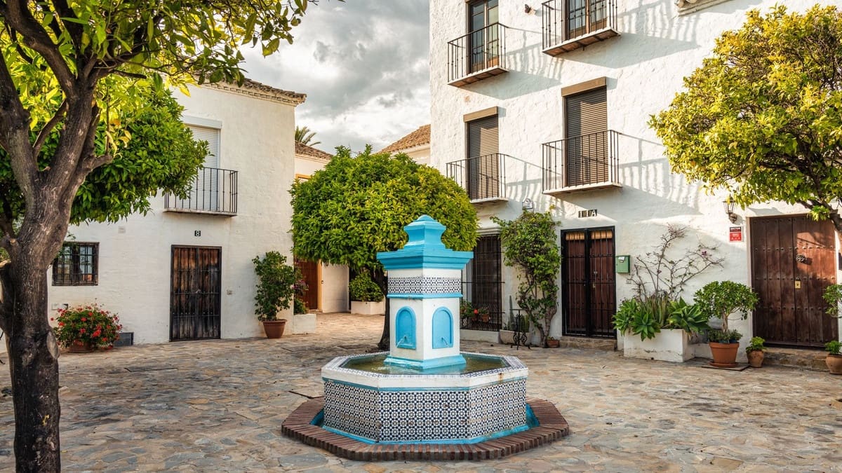 Casa de 2 habitaciones en Nueva Andalucia en venta con piscina - 460.000 € (Ref: 9823384)