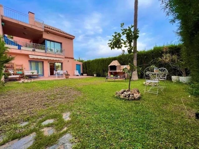 5 quarto Casa em Banda para venda em La Dama de Noche - La Alzambra, Marbella com piscina - 918 000 € (Ref: 9823385)