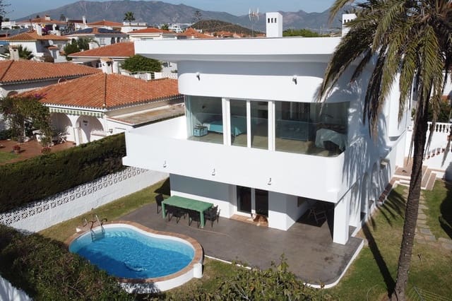 Chalet de 3 habitaciones en El Faro, Mijas en venta con piscina garaje - 995.000 € (Ref: 9823386)