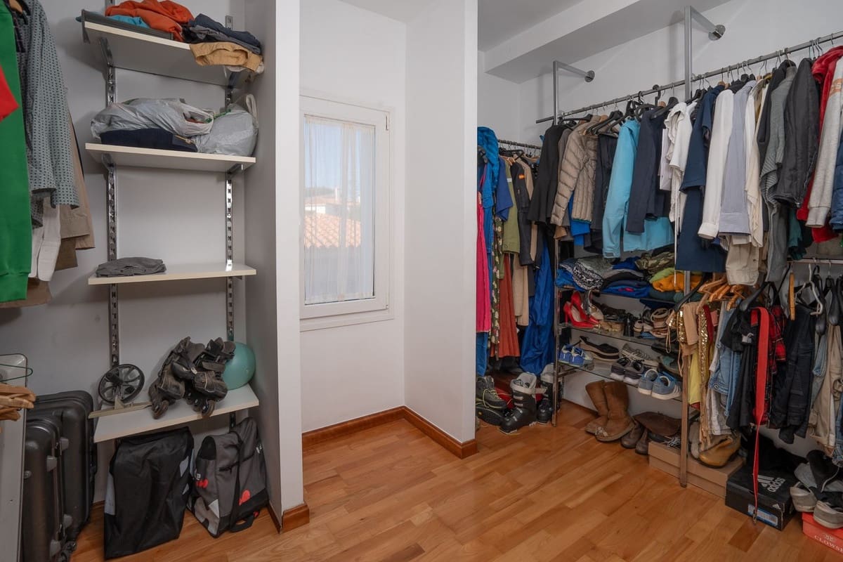 Chalet de 3 habitaciones en El Faro en venta con piscina garaje - 995.000 € (Ref: 9823386)