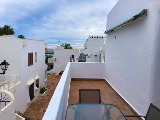 3 soveværelse Semi-Rækkehus til salg i La Duquesa / Puerto de la Duquesa, Manilva - € 399.000 (Ref: 9823390)
