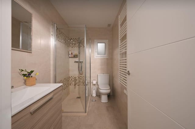 3 quarto Moradia Geminada para venda em Alhaurín el Grande com piscina - 419 000 € (Ref: 9823391)