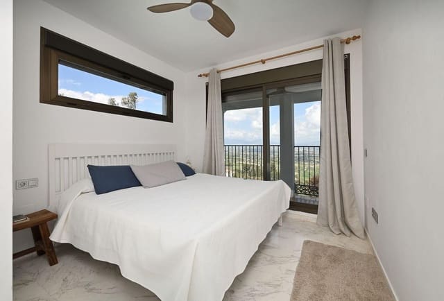 3 quarto Moradia Geminada para venda em Alhaurín el Grande com piscina - 419 000 € (Ref: 9823391)