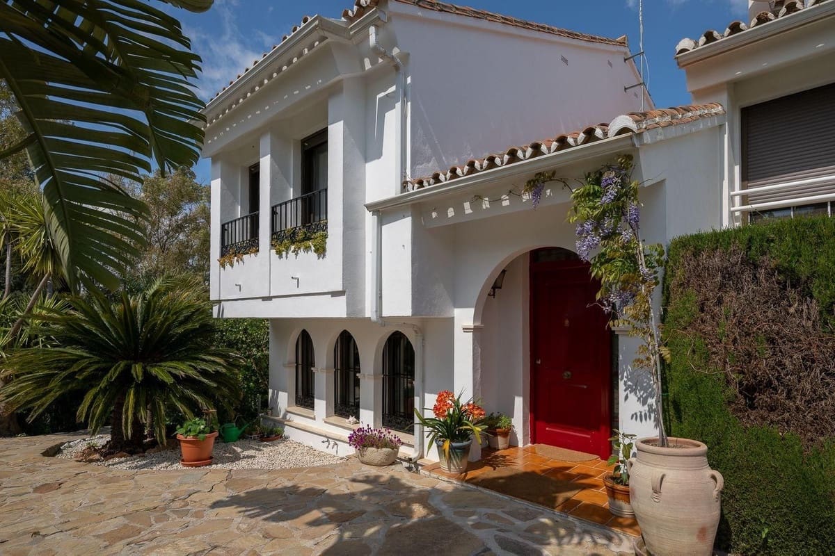 3 quarto Moradia Geminada para venda em Alhaurin el Grande com piscina - 419 000 € (Ref: 9823391)