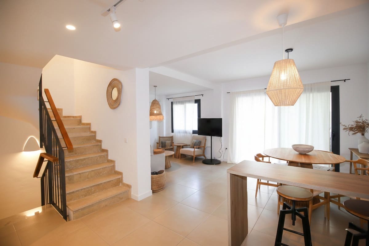 3 Zimmer Haus zu verkaufen in Estepona mit Pool - 549.000 € (Ref: 9823392)