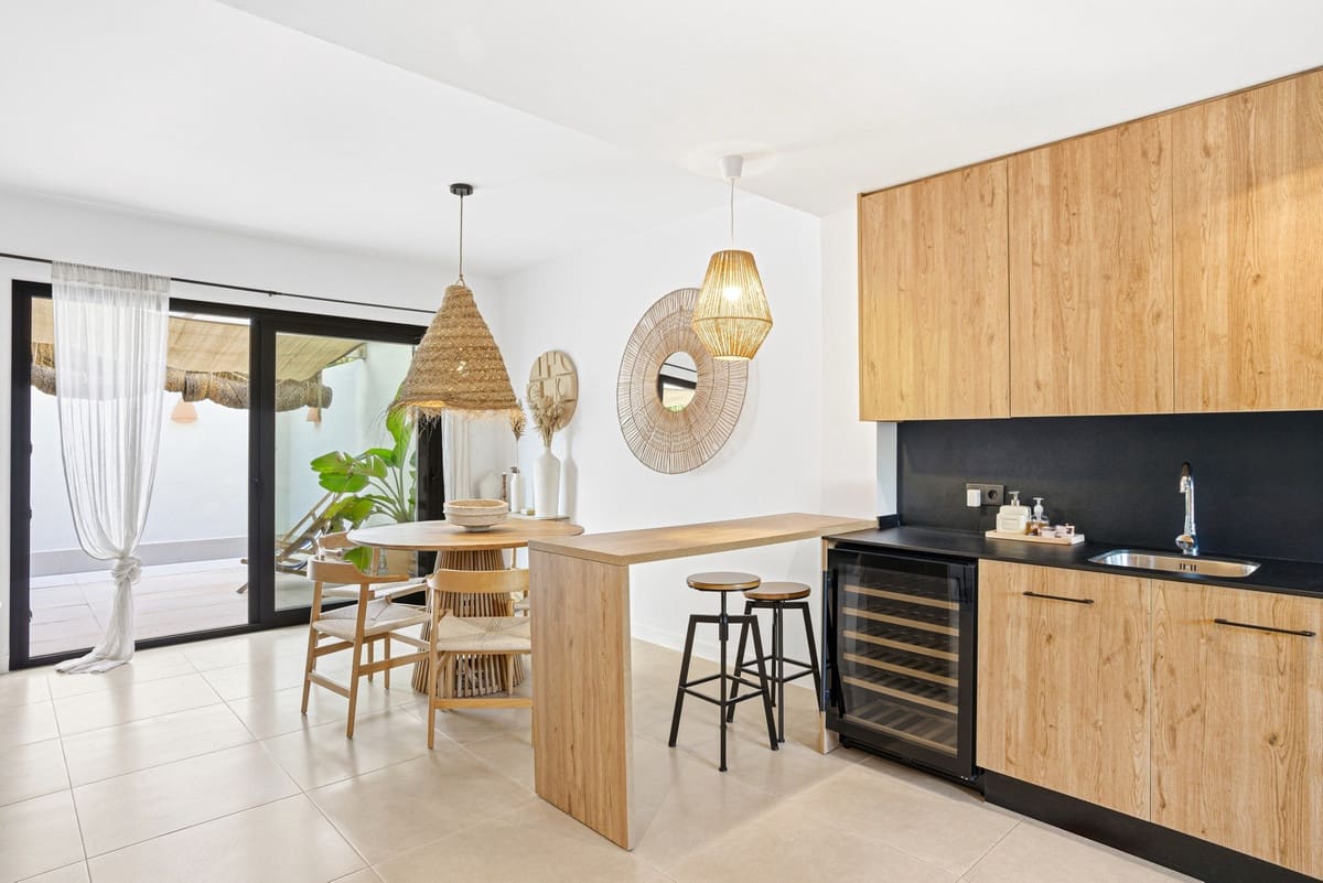 3 Zimmer Haus zu verkaufen in Estepona mit Pool - 549.000 € (Ref: 9823392)