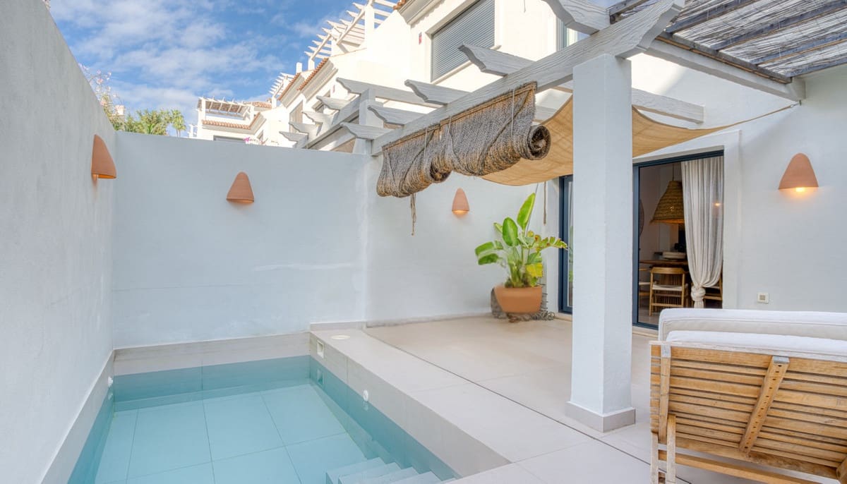3 Zimmer Haus zu verkaufen in Estepona mit Pool - 549.000 € (Ref: 9823392)