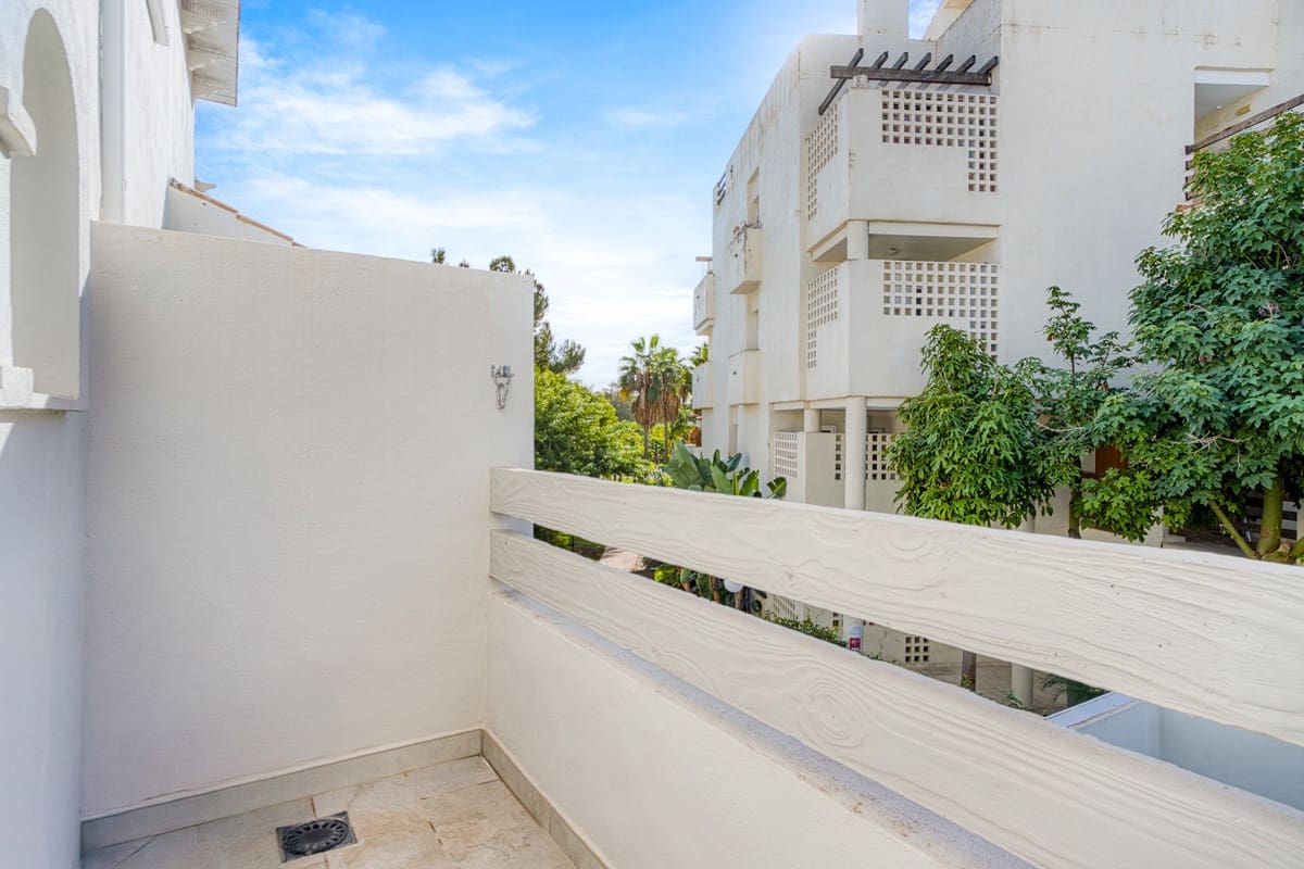 3 Zimmer Haus zu verkaufen in Estepona mit Pool - 549.000 € (Ref: 9823392)