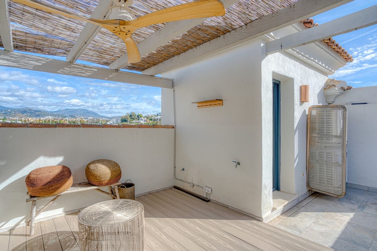 3 Zimmer Haus zu verkaufen in Estepona mit Pool - 549.000 € (Ref: 9823392)