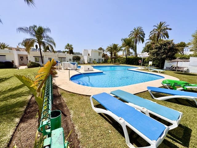 2 makuuhuone Paritalo myytävänä paikassa La Dama de Noche - La Alzambra, Marbella mukana uima-altaan 
autotalli - 775 000 € (Ref: 9823394)