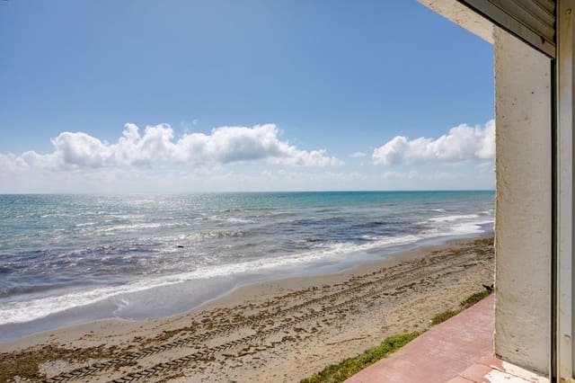 3 soveværelse Villa til salg i Centro, Estepona med swimmingpool - € 1.100.000 (Ref: 9823395)