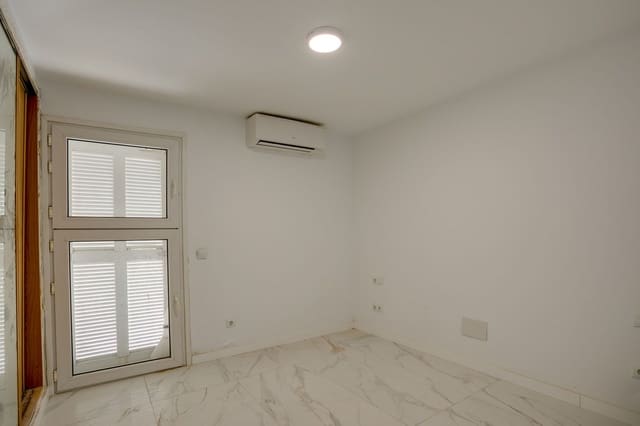 3 soveværelse Villa til salg i Centro, Estepona med swimmingpool - € 1.100.000 (Ref: 9823395)