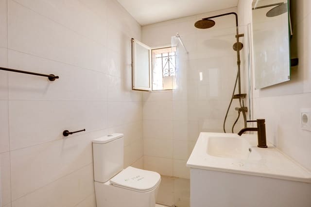 3 soveværelse Villa til salg i Centro, Estepona med swimmingpool - € 1.100.000 (Ref: 9823395)