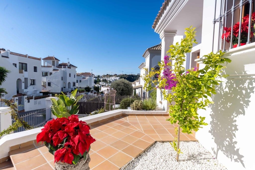 4 soverom Villa til salgs i Estepona med svømmebasseng garasje - € 1 199 000 (Ref: 9823396)
