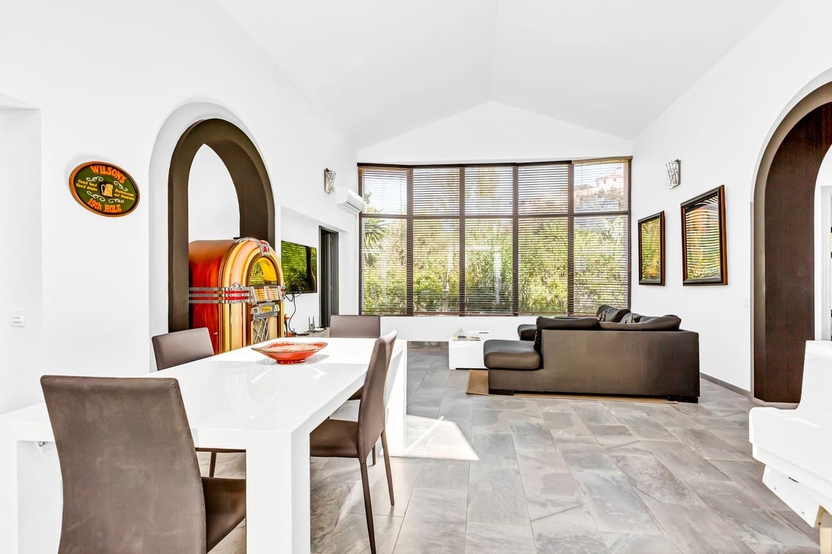 3 camera da letto Villa in vendita in Elviria con piscina - 599.000 € (Rif: 9823398)