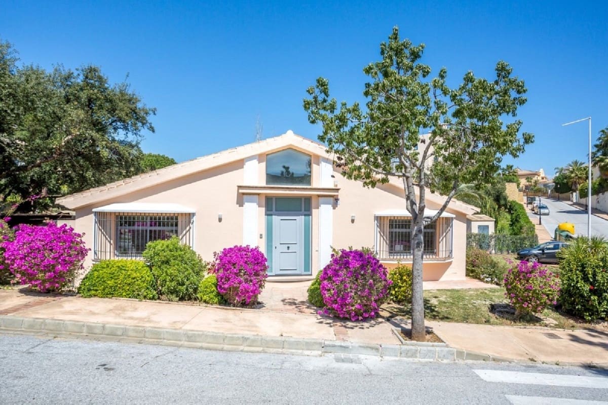 3 camera da letto Villa in vendita in Elviria con piscina - 599.000 € (Rif: 9823398)
