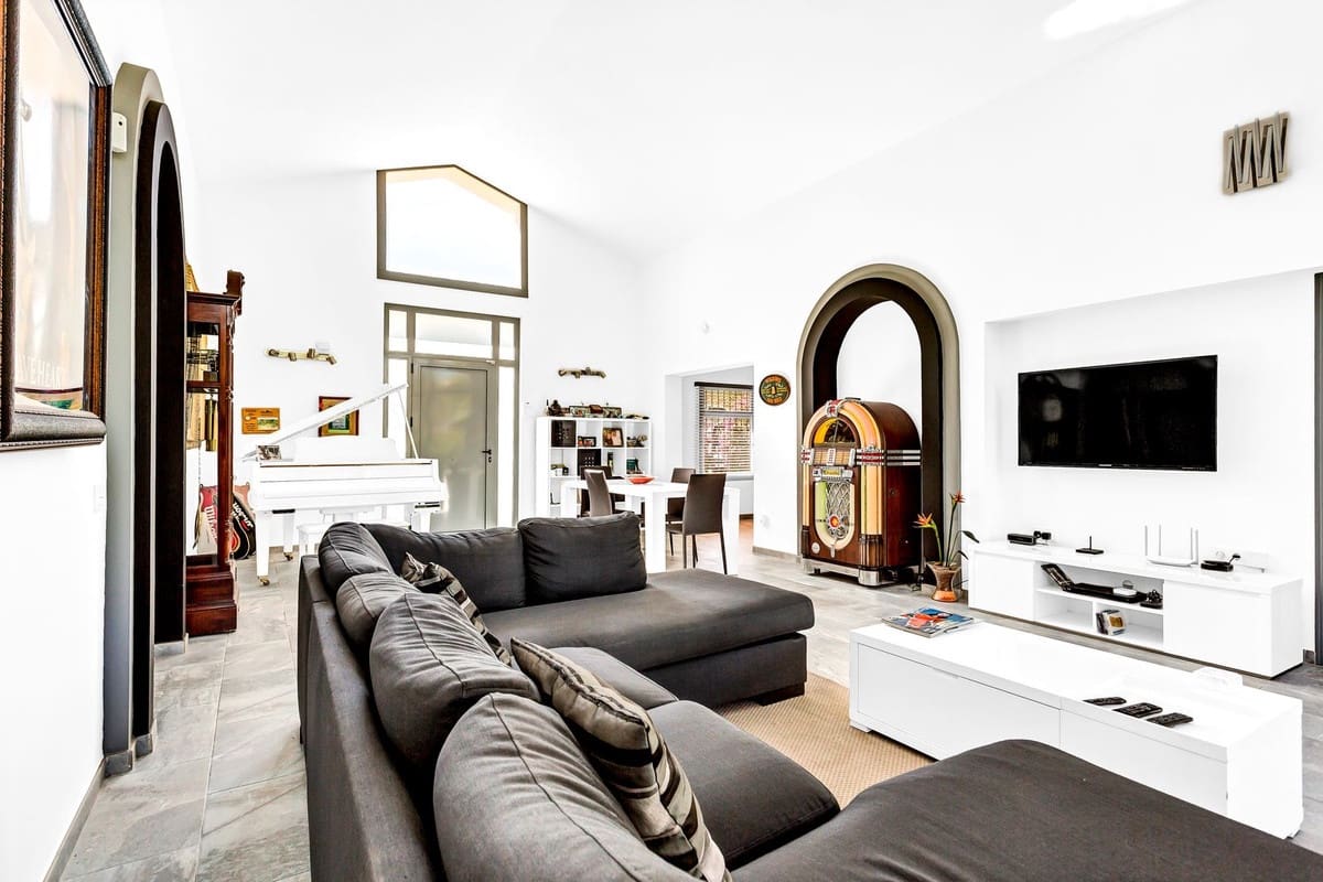 3 camera da letto Villa in vendita in Elviria con piscina - 599.000 € (Rif: 9823398)
