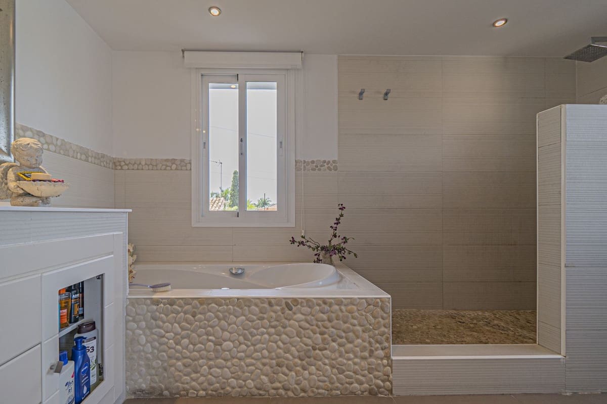 5 camera da letto Villa in vendita in San Pedro de Alcantara con piscina - 1.950.000 € (Rif: 9823399)