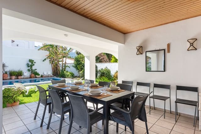 4 camera da letto Villa in vendita in San Pedro de Alcántara Pueblo, Marbella con piscina - 1.950.000 € (Rif: 9823400)