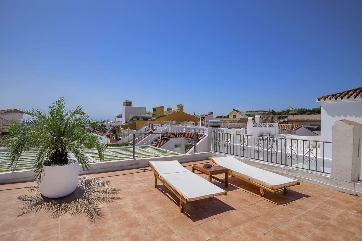 4 sypialnia Willa na sprzedaż w Fuengirola - 555 000 € (Ref: 9823403)