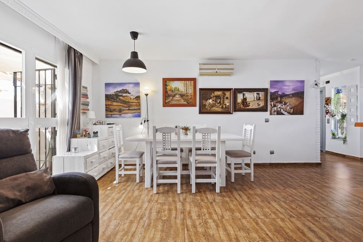 4 sypialnia Willa na sprzedaż w Fuengirola - 555 000 € (Ref: 9823403)
