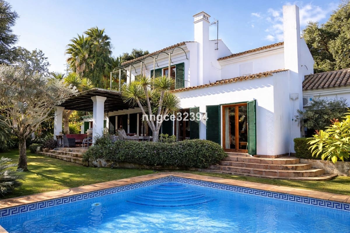 5 chambre Villa/Maison à vendre à Sotogrande avec piscine garage - 1 590 000 € (Ref: 9823404)