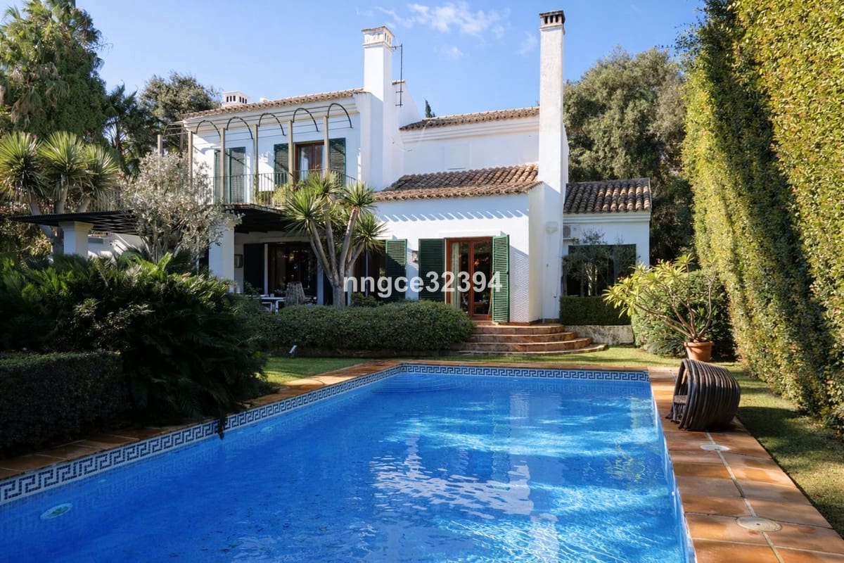 5 chambre Villa/Maison à vendre à Sotogrande avec piscine garage - 1 590 000 € (Ref: 9823404)