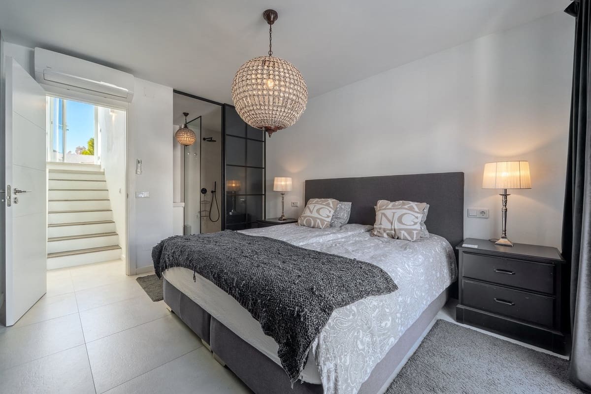 4 camera da letto Villetta Bifamiliare in vendita in Nueva Andalucia con piscina garage - 1.495.000 € (Rif: 9823405)