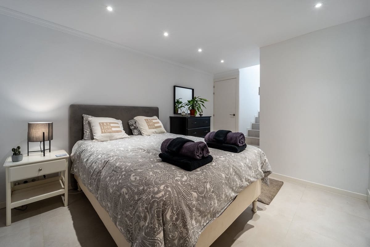 4 camera da letto Villetta Bifamiliare in vendita in Nueva Andalucia con piscina garage - 1.495.000 € (Rif: 9823405)