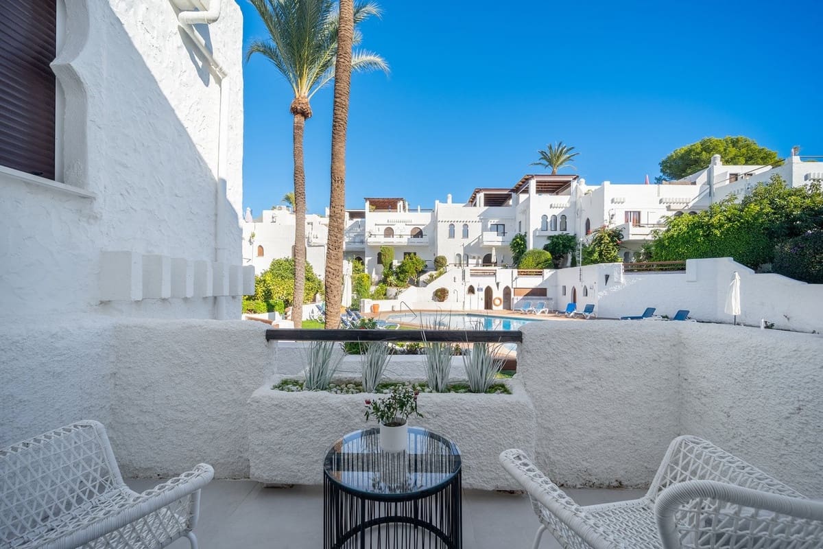4 camera da letto Villetta Bifamiliare in vendita in Nueva Andalucia con piscina garage - 1.495.000 € (Rif: 9823405)
