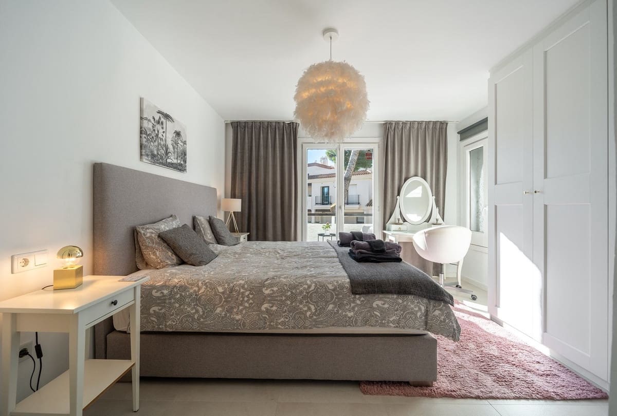 4 camera da letto Villetta Bifamiliare in vendita in Nueva Andalucia con piscina garage - 1.495.000 € (Rif: 9823405)