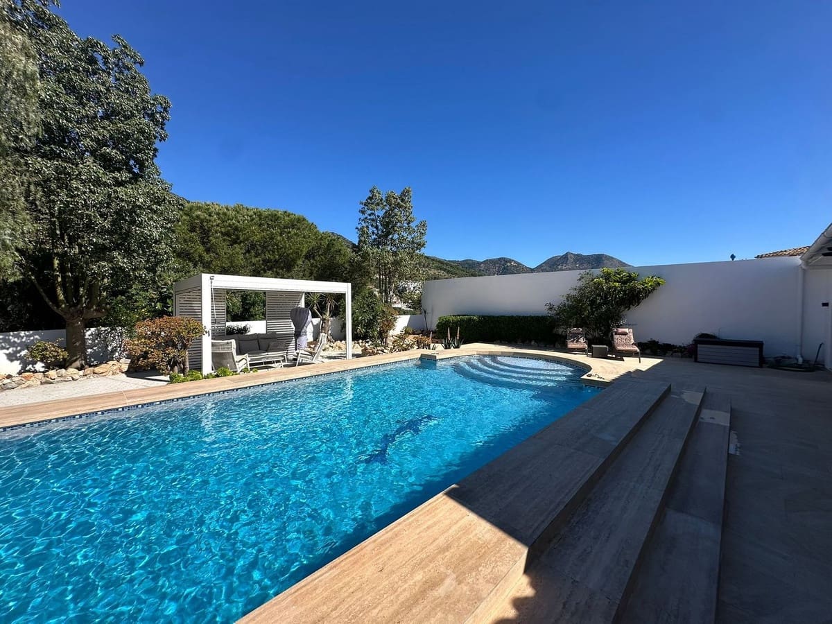 4 soverom Villa til salgs i Benalmadena - € 1 350 000 (Ref: 9823406)