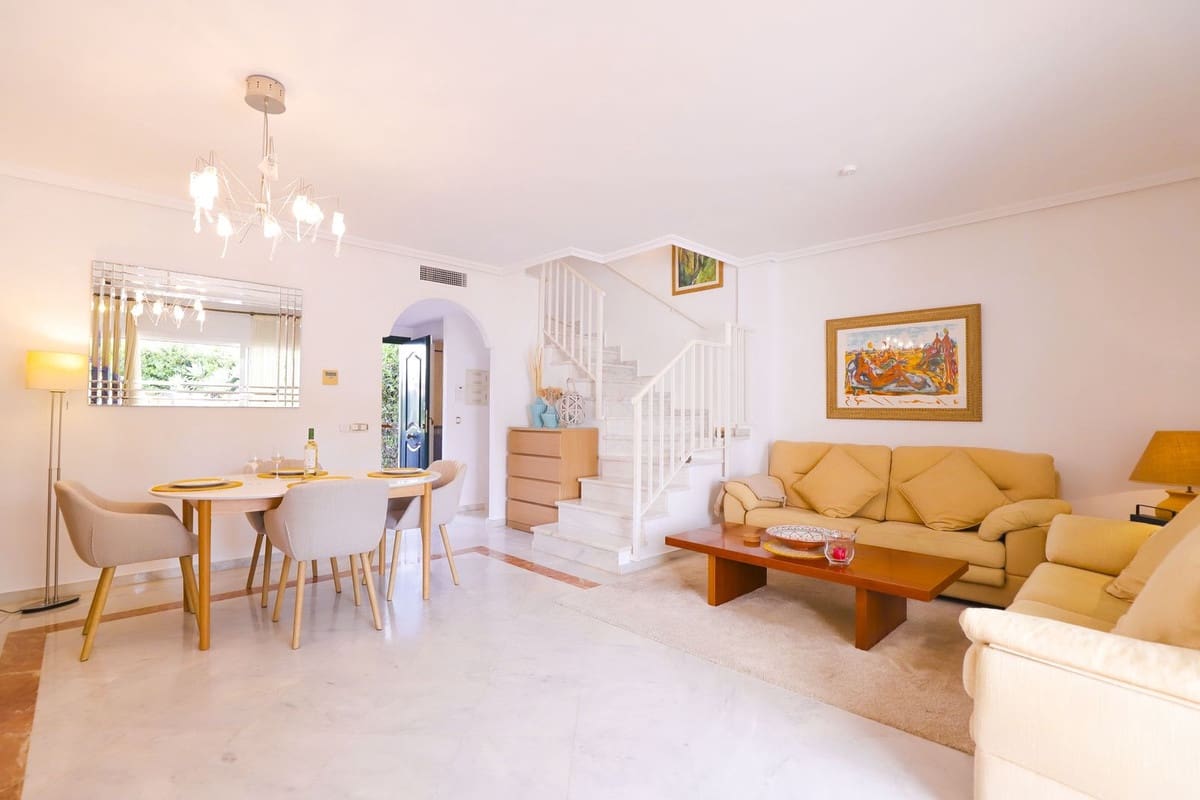 3 camera da letto Casa in vendita in Cabopino con piscina - 569.000 € (Rif: 9823409)
