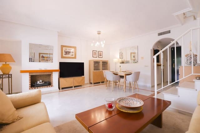 3 Zimmer Haus zu verkaufen in Cabopino, Marbella mit Pool - 569.000 € (Ref: 9823409)