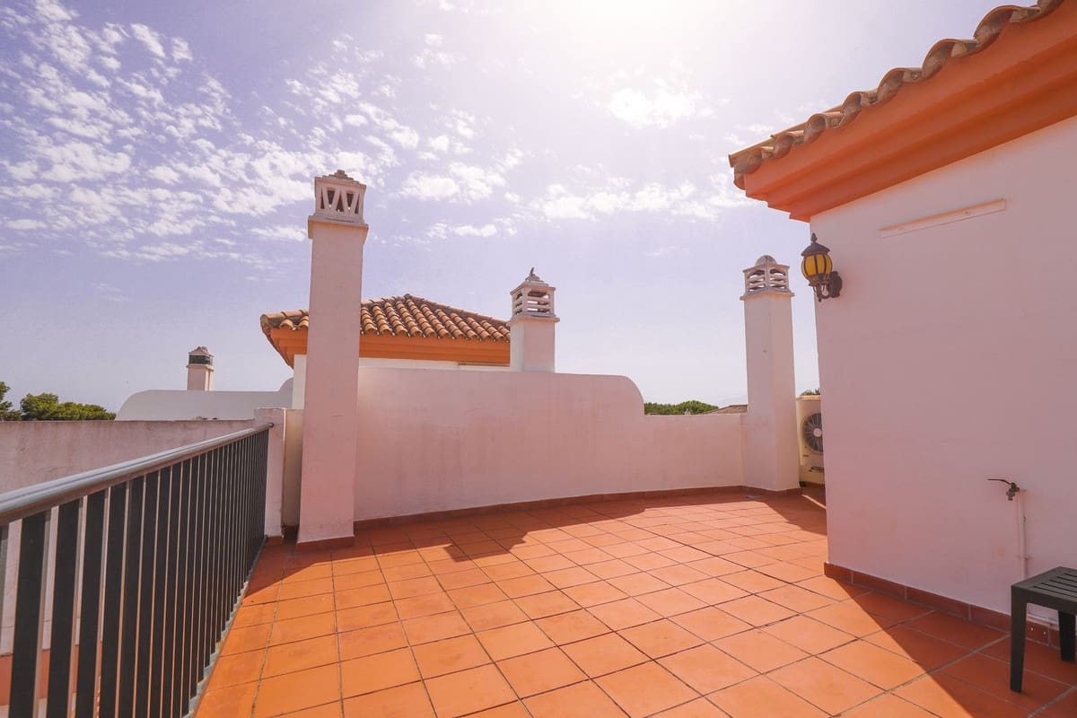 3 camera da letto Casa in vendita in Cabopino con piscina - 569.000 € (Rif: 9823409)
