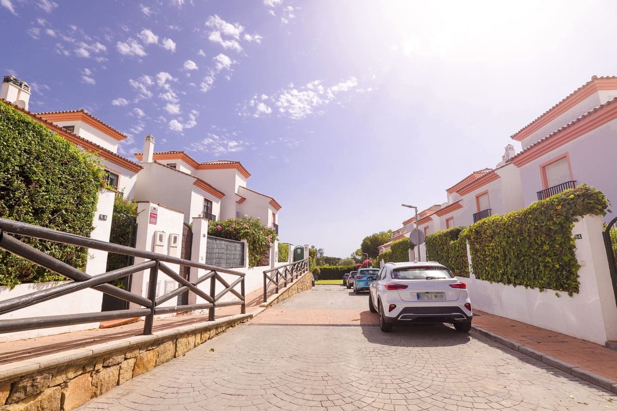 3 camera da letto Casa in vendita in Cabopino con piscina - 569.000 € (Rif: 9823409)
