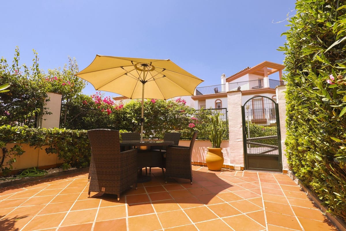 3 camera da letto Casa in vendita in Cabopino con piscina - 569.000 € (Rif: 9823409)