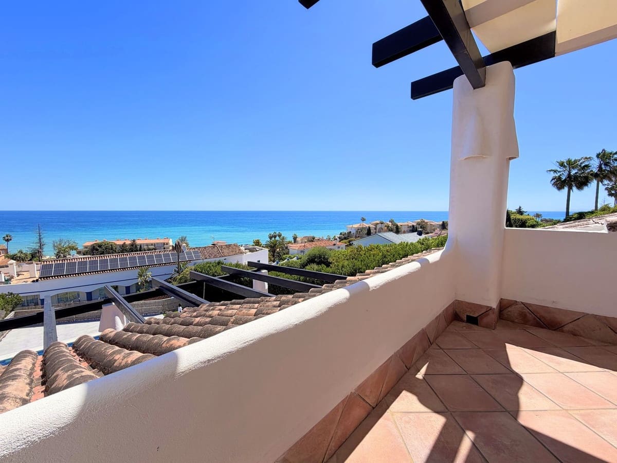 5 Zimmer Villa zu verkaufen in Buenas Noches mit Pool Garage - 1.500.000 € (Ref: 9823411)